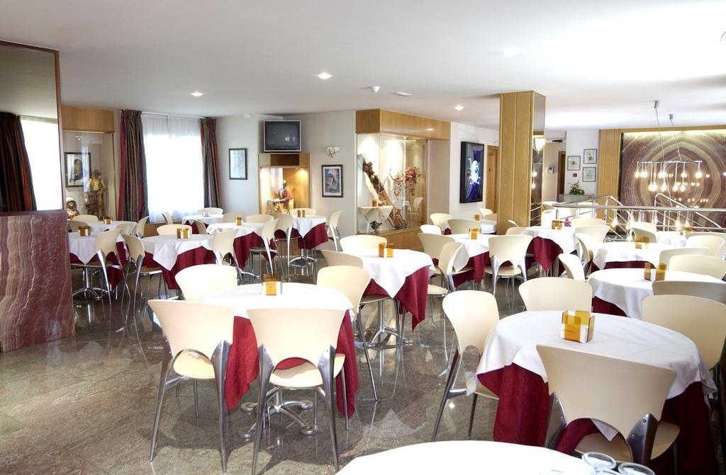 Yomo Imperial Hotel Sant Julià de Lòria Exterior foto